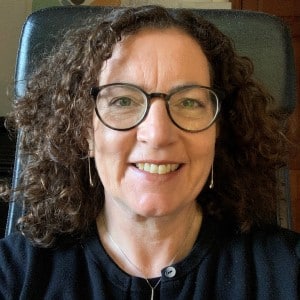 Lesley B -web